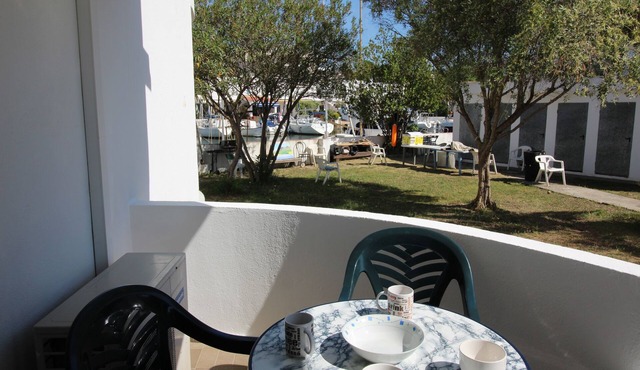 Located in a quiet area, well equipped, with communal garden and parking, ground floor. PO