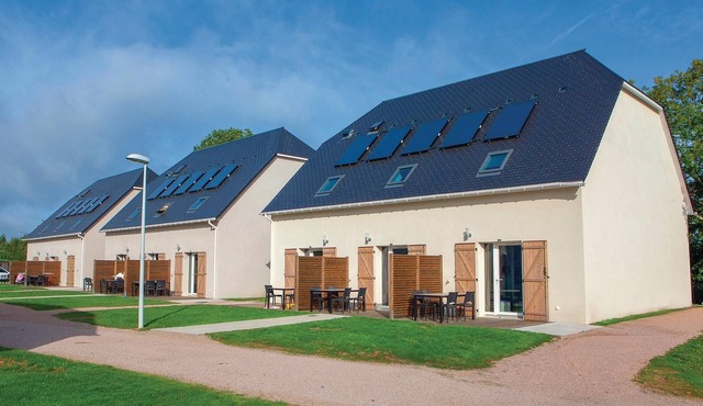 Located in a quiet neighborhood, this resort offers its guests a wide range of services.