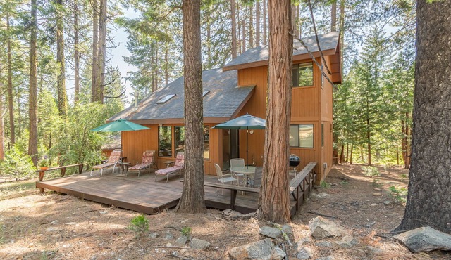 LOCATED IN DORRINGTON - CLOSE TO BEAR VALLEY SKI RESORT!