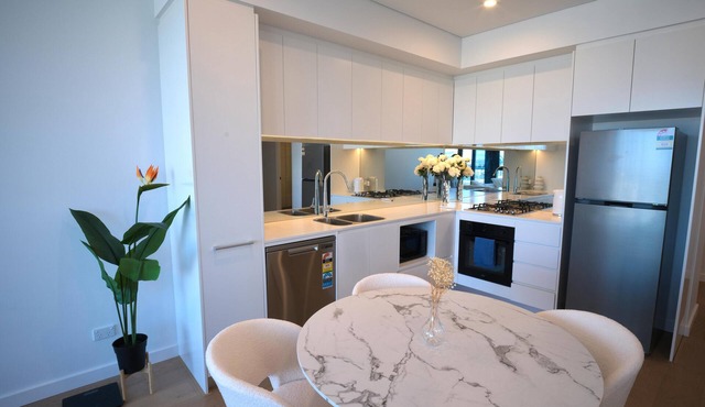 Located in heart of Bankstown and on top of the building with full of views.