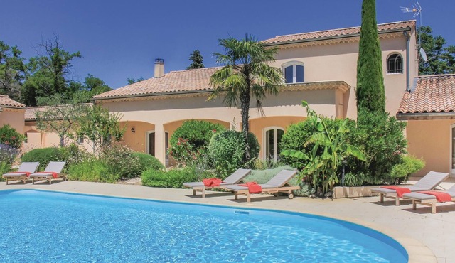 Located in Montélimar, this magnificent vacation home with private pool invites you to an unforgetta