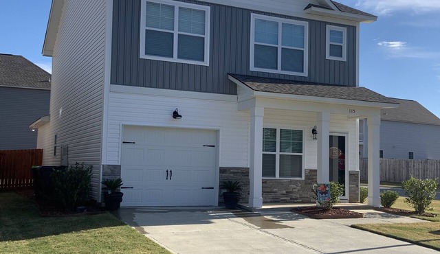 Located in safe community close to most attractions.
