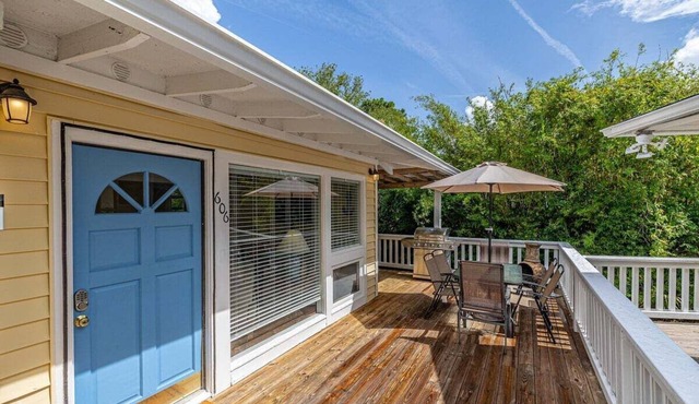 Located in Sea Palms with beautiful Marsh views!