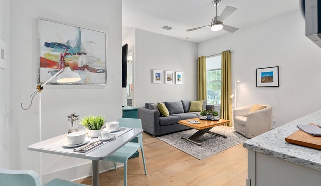 Located in the heart of lovely College Park easy access to downtown Orlando.