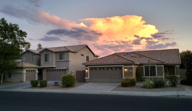 Located in the West Valley, close to many sports locations