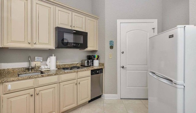 Located near St. Simons Island Pier, Restaurants, Lighthouse and Oceanfront Neptune Park