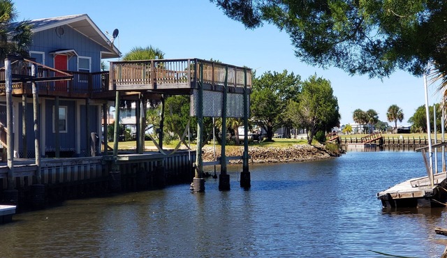 Located on canal, quiet paradise, for 9-10 guests