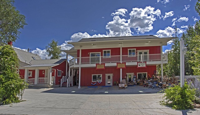 Located on Main Street, walk to everything in Midway! Can add another bedroom!