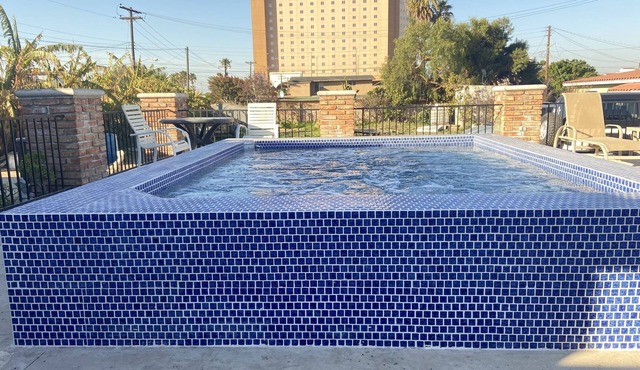 Located one block from Rosarito Beach Hotel, beach, clubs, shops and more.