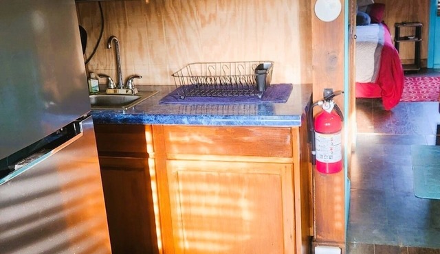 Located outside of Anderson, access to shopping, dinning , 8 miles from Lake.