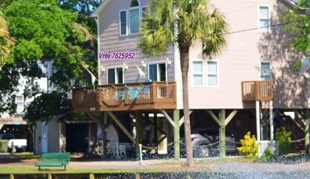 Location! 2 Min Walk to Beach WaterPark Splash Pad New Reno