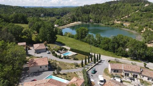 Location avec piscine Sud Ardèche