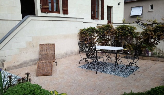 Location center of MONTSOREAU 49730.rue jehanne d'arc.