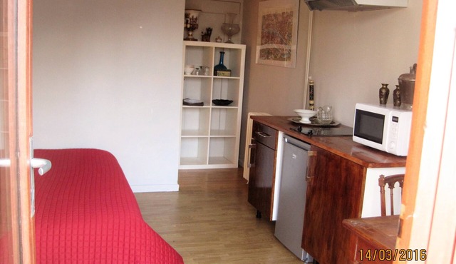 Location Chambre Très Calme Sainte Foy Les Lyon. Proximité bus Vers Lyon Centre