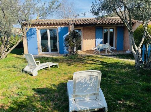 Location climatisée, piscine, animaux acceptés, jardin clôturé, parking, provence , wifi