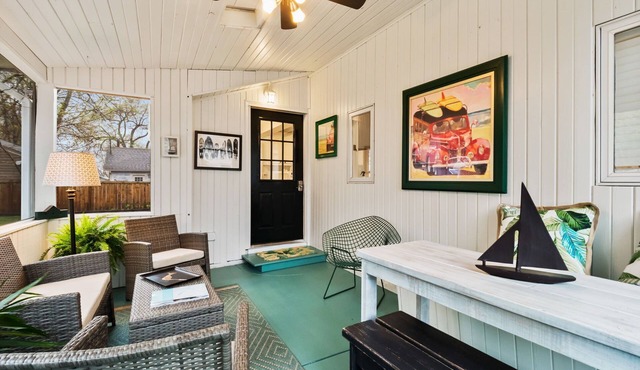 Location, Comfort, Amenities in Downtown Hudson, WI!