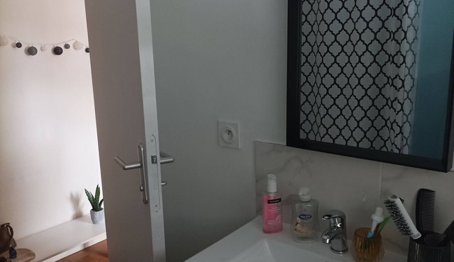 Location Féminine Chambre