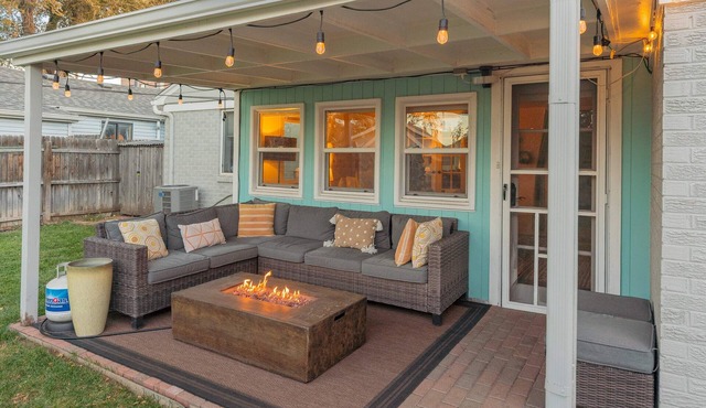 Location! Family Friendly + amenities galore