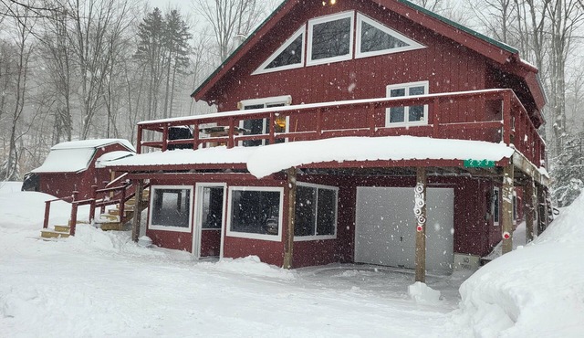 LOCATION, LOCATION! 5 min to mtn, Dog friendly. 5 star reviews. March open!nnn