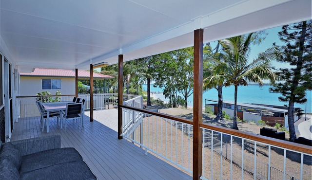 LOCATION-LOCATION,BEACH,OCEANRIVER BOAT RAMP PARK OUT BACK,FROM $3350 XMAS HOLS*