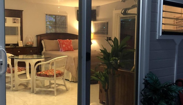 Location, Location, Beautiful AC Beach Studio In Hilo; Few Steps from Beach Cove