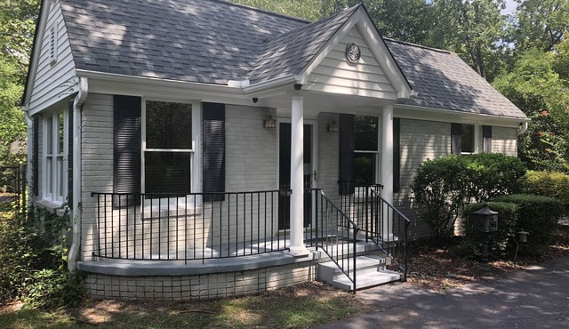 Location location! Cottontown Retreat downtown Columbia, Perfect for 2 couples!