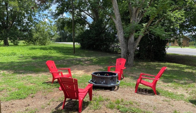 Location, Location, Location! Cozy Farmhouse Very Close to Ft. Rucker