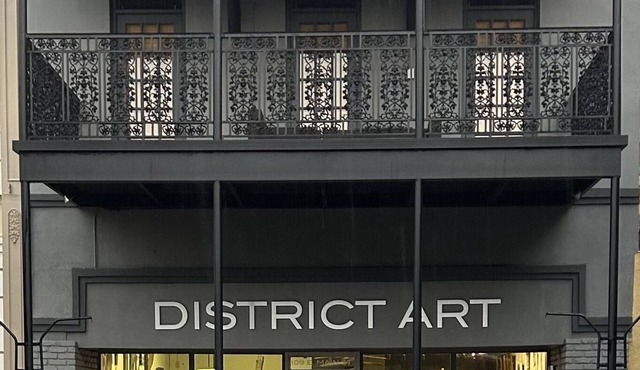 LOCATION! LOCATION! LOCATION !Downtown Main Street New Iberia.