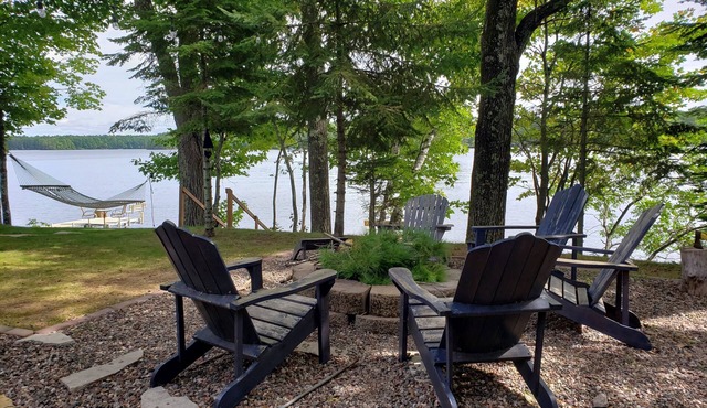 Location, Location, Location - Lake Kawaga Cozy Cottage