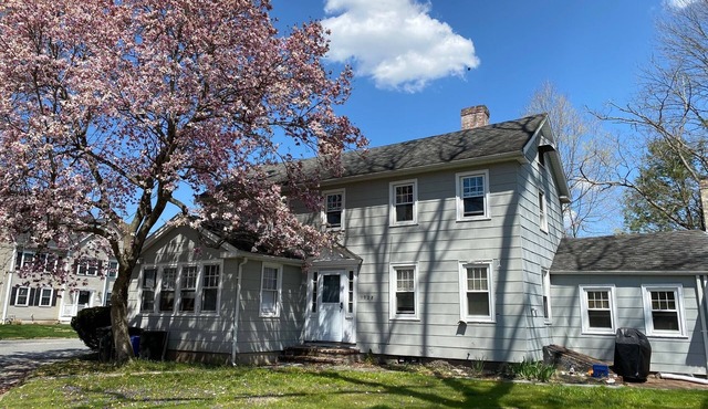 Location, Location, Location!n.9 mile walk to World Cup/Gillette Stadium.