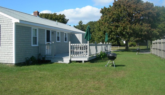 Location, Location! New listing Steps to Surf Drive Beach, sleeps 5,deck, yard