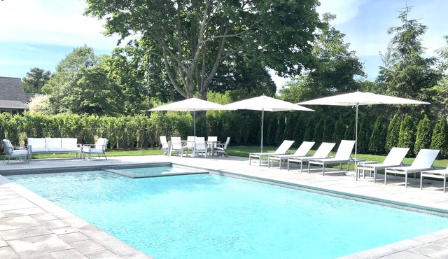 Location! Pool & Spa! 2 Primary Suites, Walk to Town, Beach, Chatham Bars Inn