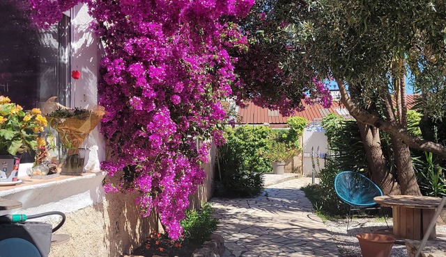 Location Saisonnière Villa Équipée Piscine et Climatisation 20 mn des Plages
