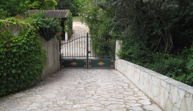 Location Saisonnière Piscine Privée