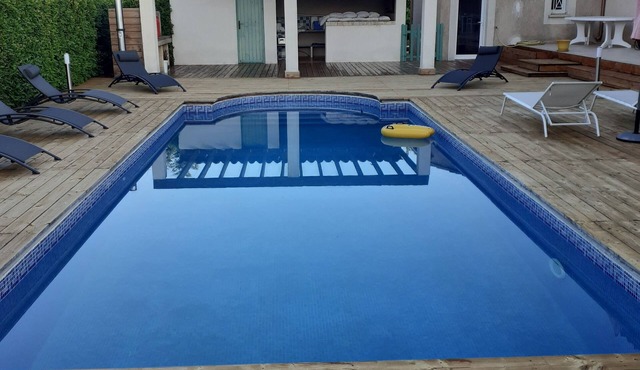 Location Saisonnière Villa Avec Piscine 10 Personnes