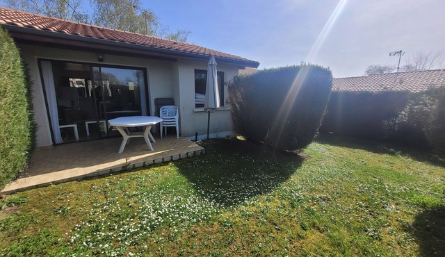 Location T2 Terrasse Proche Thermes Eugénie