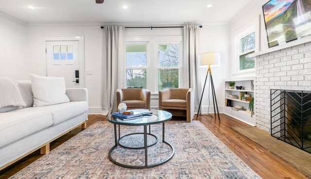Location! - The Davidson - Charming Home in Fayetteville Historic District