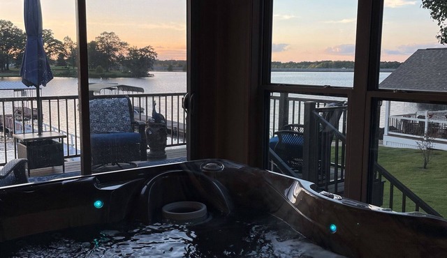 Location & views! Cozy with room for 10. Outdoor firepit & 2 covered boat slips.