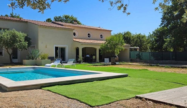 Location Villa Avec 2 Appartements Ind, Proche du Lac de Ste Croix et du Verdon