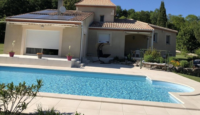 Location Villa Spacieuse Avec Piscine Privée sur Propriété Isolée de 6 000 M2