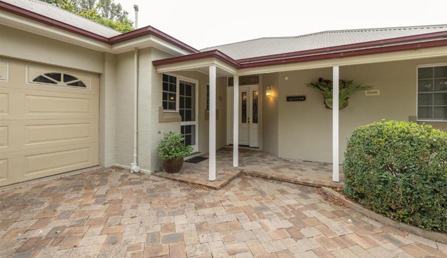 LOCHINVAR/CAMELLIA , MAGNOLIA , MAPLE Cottage For A Relaxing Bathurst Holiday