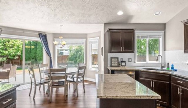 Lochsa fun in new Meridian (W/D and King Bed)