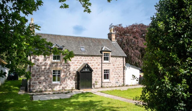 Lock Keepers Cottage, Loch Ness Cottage Collection