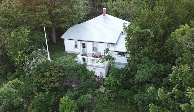 Lockmaster’s House | Historic Stone Home at Davis Lock
