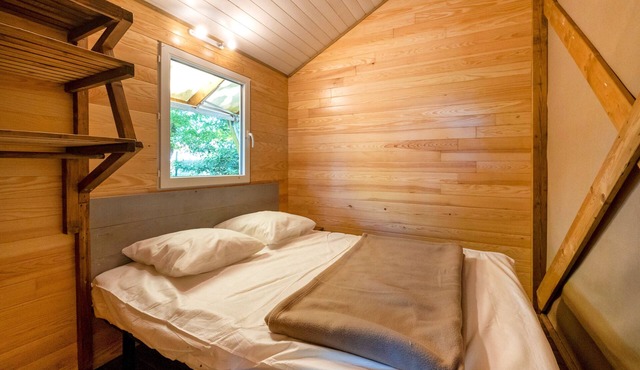 "Lodge 1" with Shared Pool, Private Terrace and Shared Garden