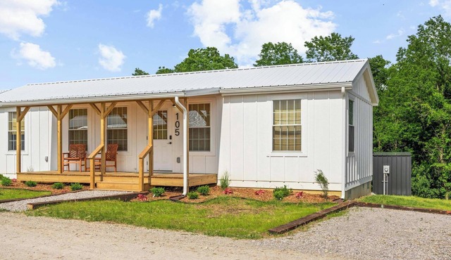 Lodge 105 at Eden Reserve—Safari Cabin Near Ark