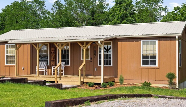 Lodge 107 at Eden Reserve—Safari Cabin Near Ark