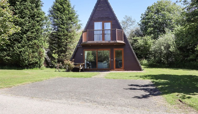 LODGE 22, BODMIN HOLIDAY PARK, CORNWALL, family friendly in Lanivet