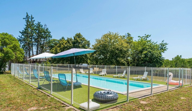 "Lodge 3" with Shared Pool, Private Terrace and Shared Garden