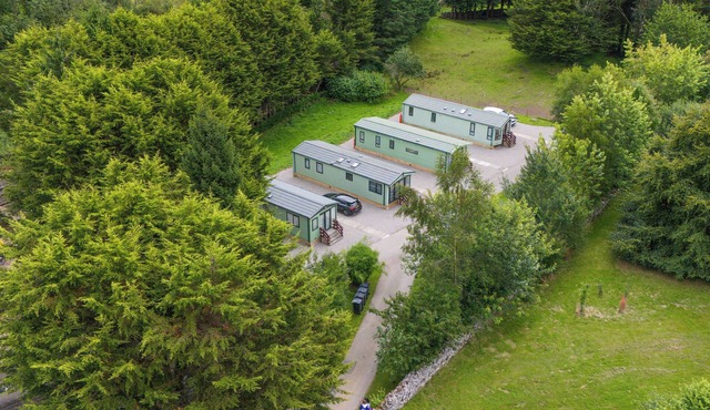 LODGE 4, family friendly, with a garden in Silverdale